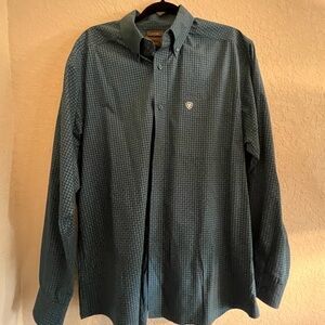 Ariat fitted XL dress shirt.